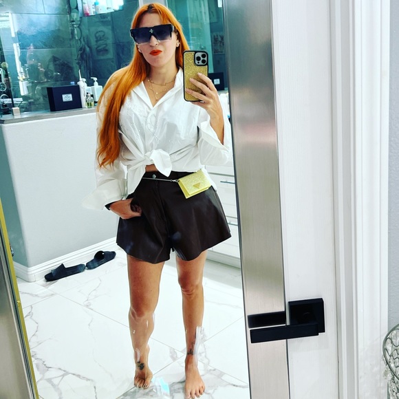 Meet your Posher, Teresa - Picture 2 of 2